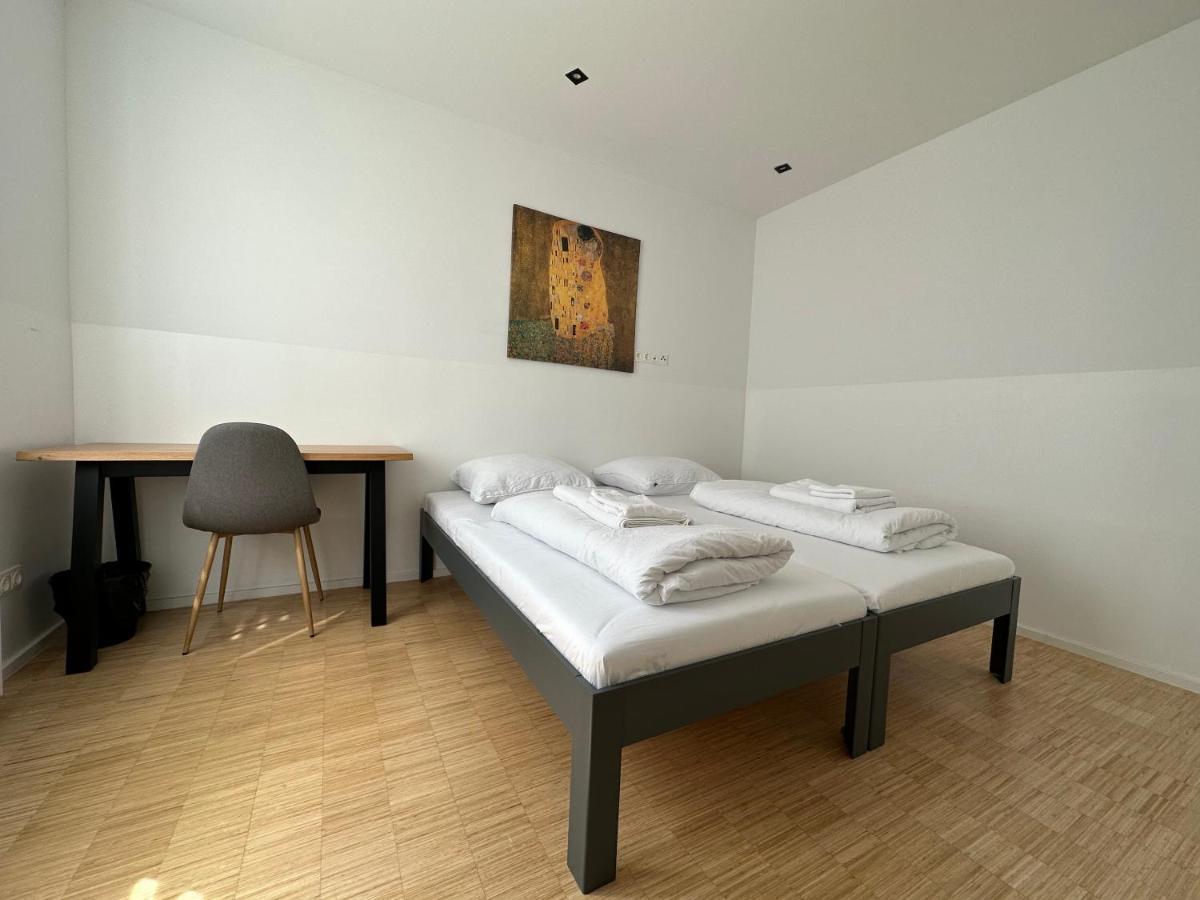 Lion'S Rooms N Apartments Відень Екстер'єр фото
