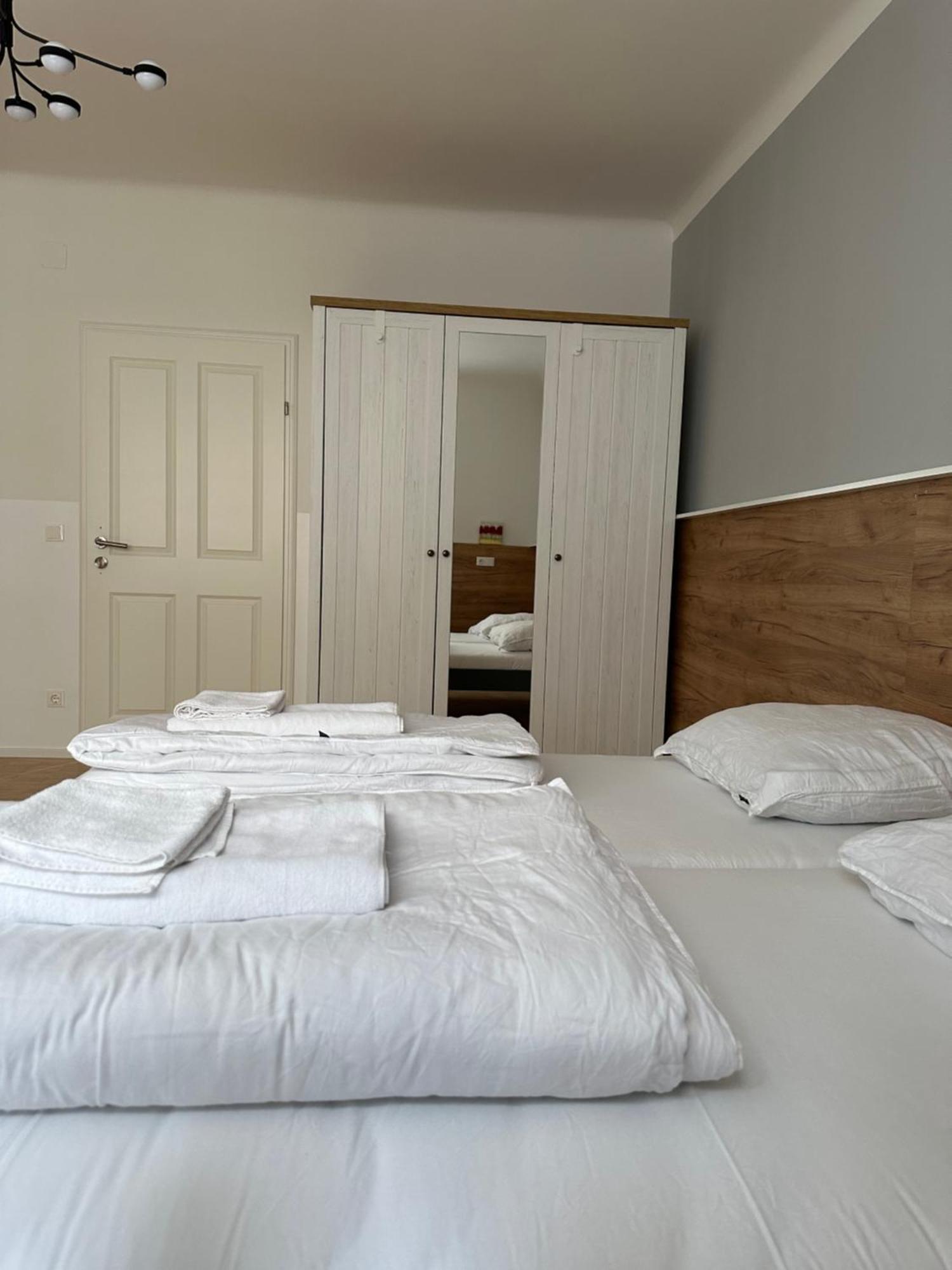 Lion'S Rooms N Apartments Відень Екстер'єр фото