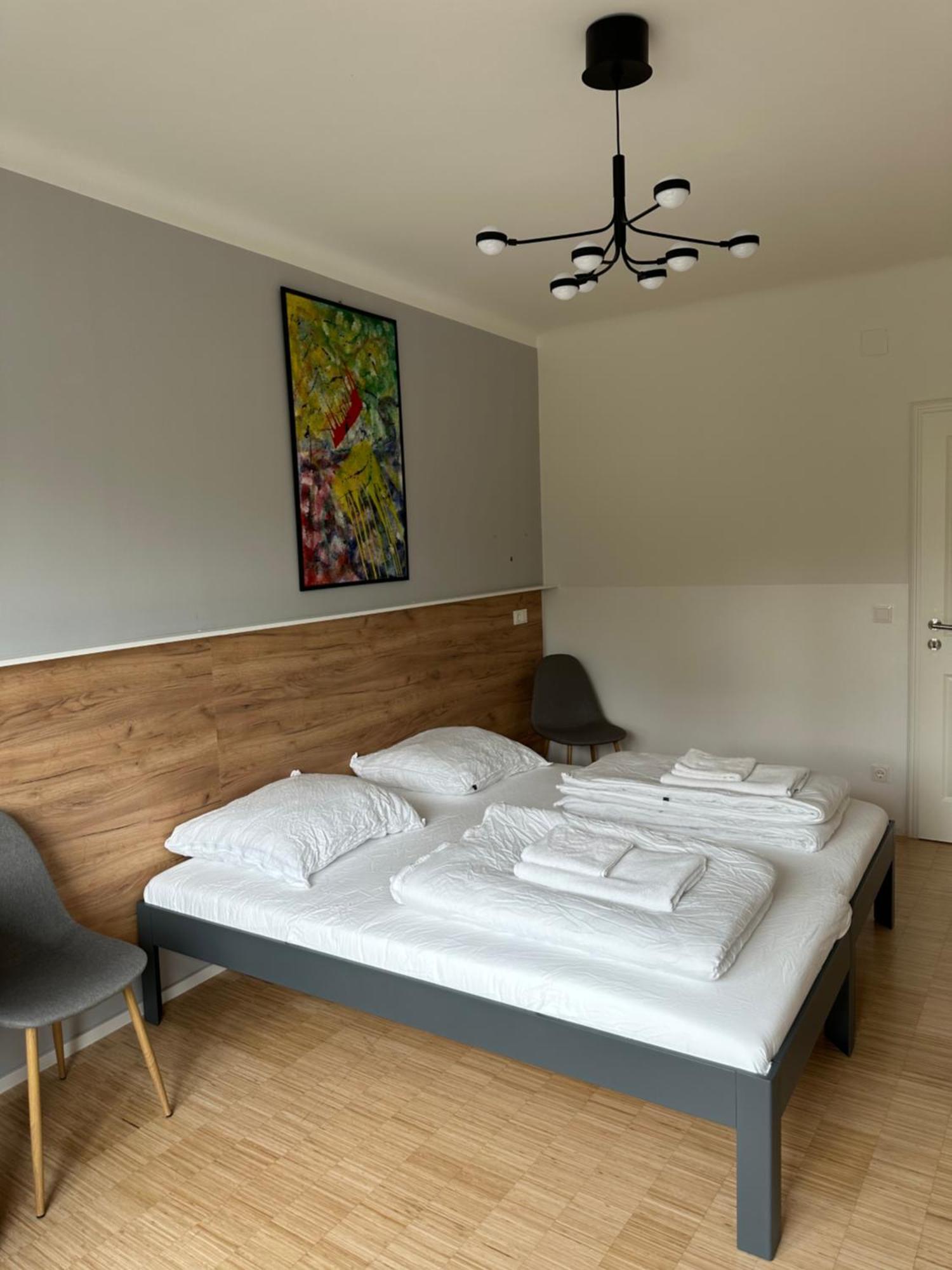 Lion'S Rooms N Apartments Відень Екстер'єр фото